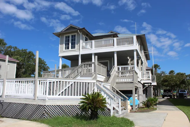 $450,000 | 17 West Mariners Cay Drive, Folly Beach, SC 29439