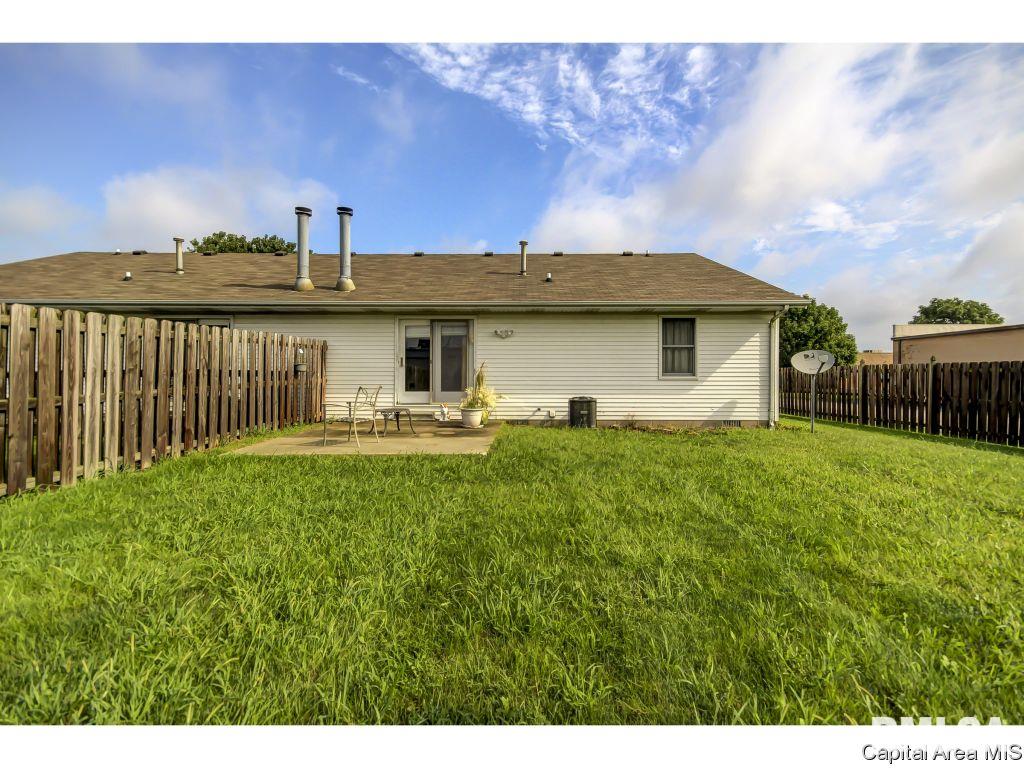 3050 Cascade Drive Springfield, IL 62704 - Photo 33 of 36 Gallery Image 33