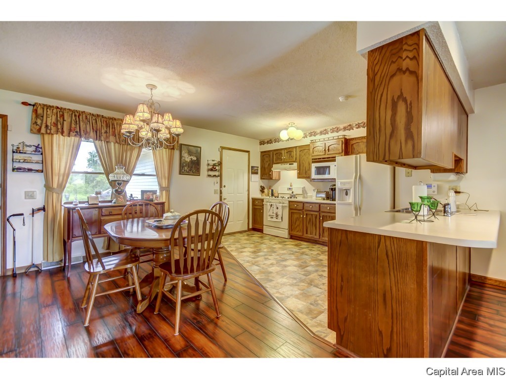 3050 Cascade Drive Springfield, IL 62704 - Photo 5 of 36 Gallery Image 5