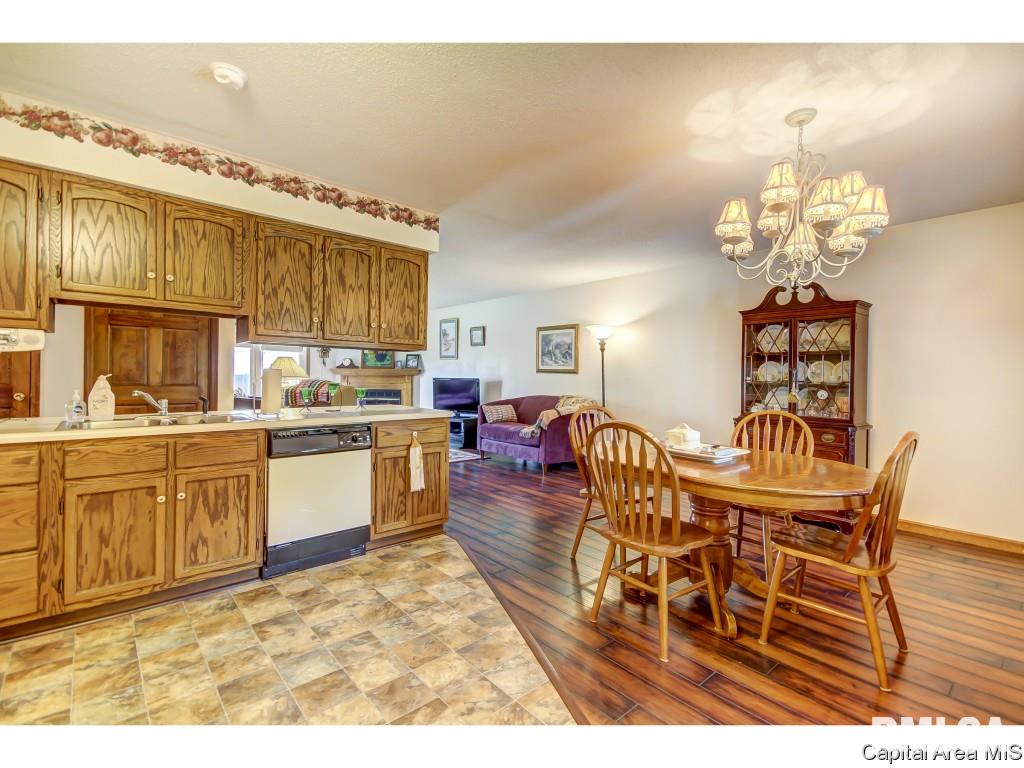 3050 Cascade Drive Springfield, IL 62704 - Photo 8 of 36 Gallery Image 8