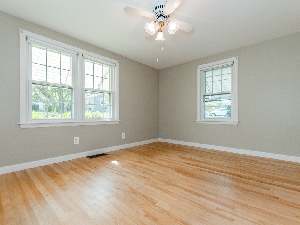 111 Brewster Road Waltham, MA 02451 - Photo 11 of 27