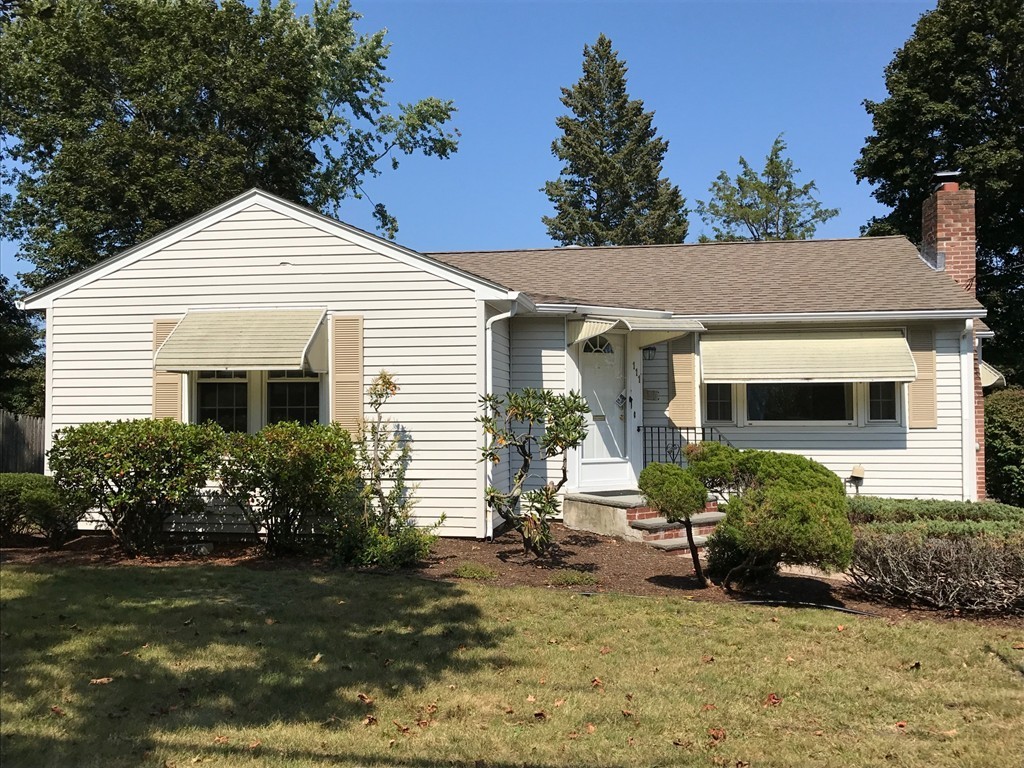 111 Brewster Road Waltham, MA 02451 - Photo 2 of 27