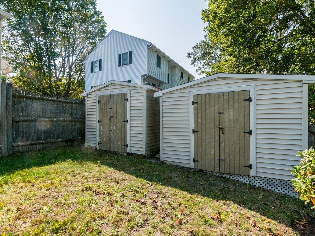 111 Brewster Road Waltham, MA 02451 - Photo 23 of 27