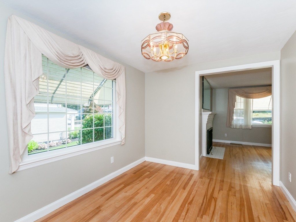 111 Brewster Road Waltham, MA 02451 - Photo 9 of 27