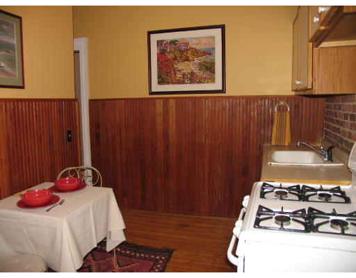 17 Garrison Road, Unit 2 Brookline, MA 02445 - Photo 6 of 7