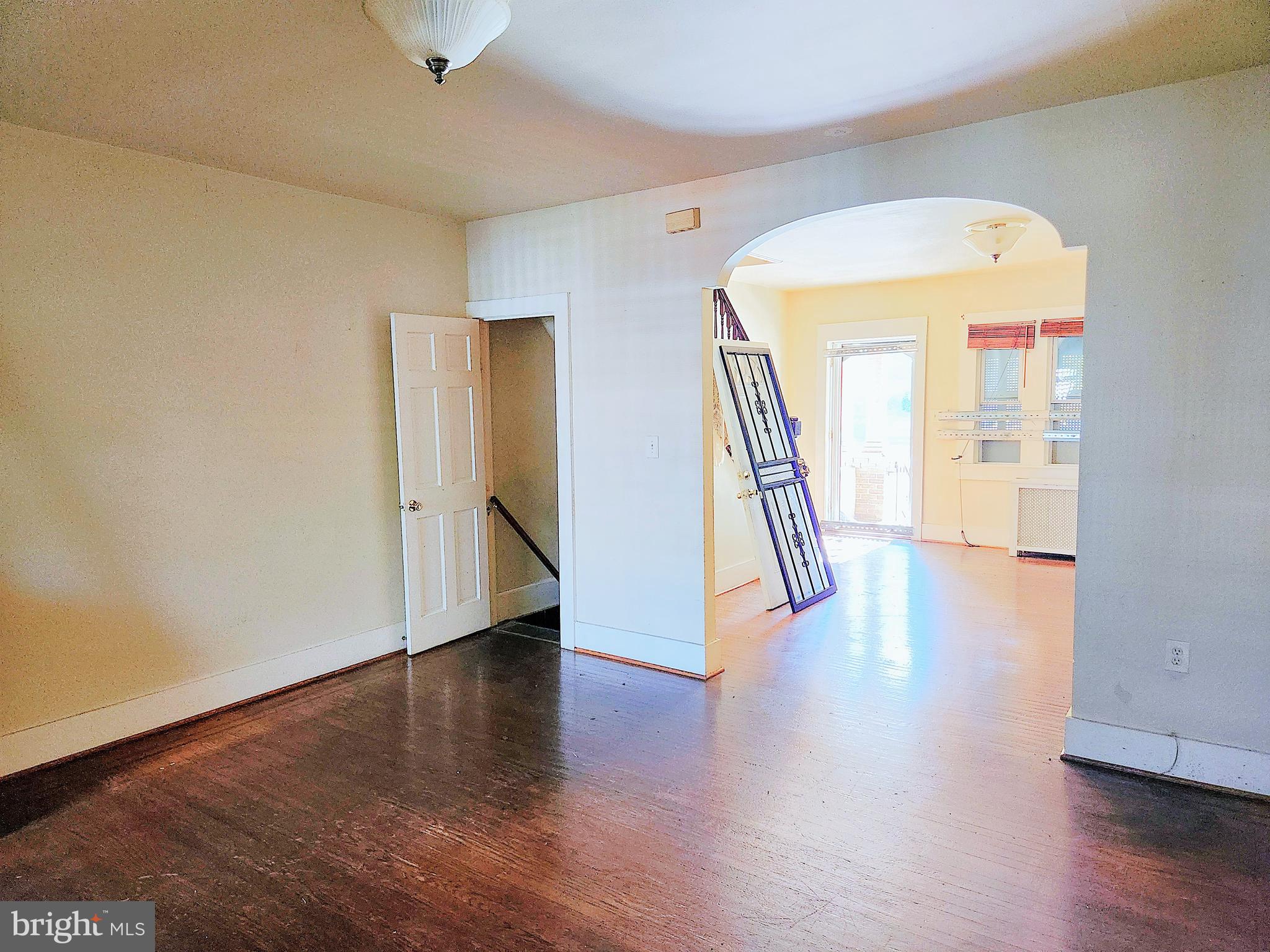 3336 Chesterfield Avenue Baltimore, MD 21213 - Photo 5 of 16 a view of an entryway with wooden floor