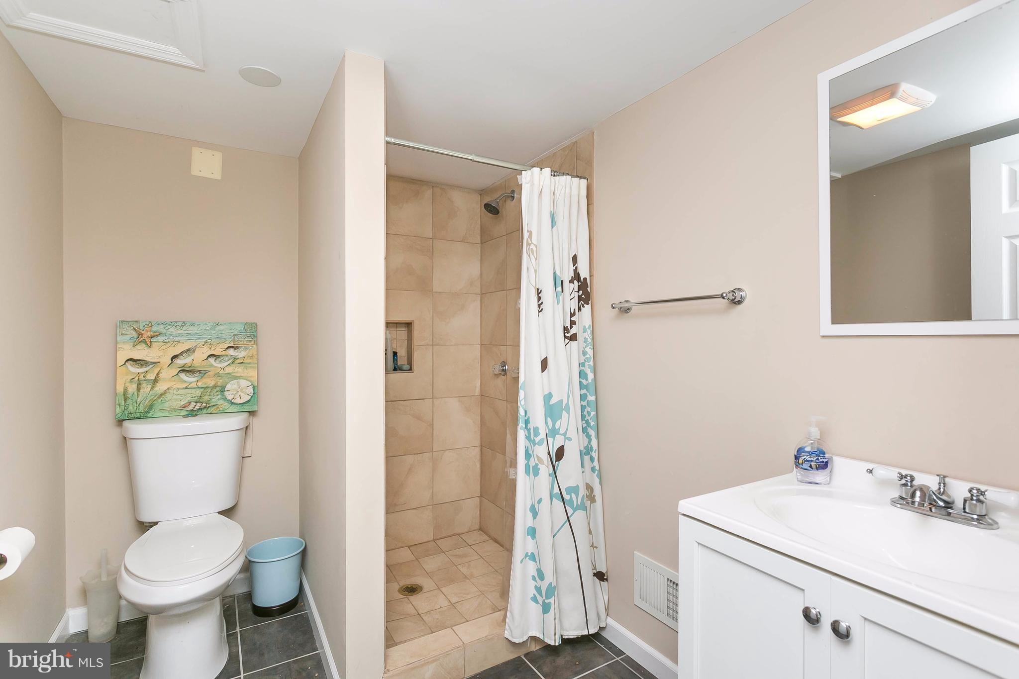806 Weatherbee Road Towson, MD 21286 - Photo 24 of 30 Bath
