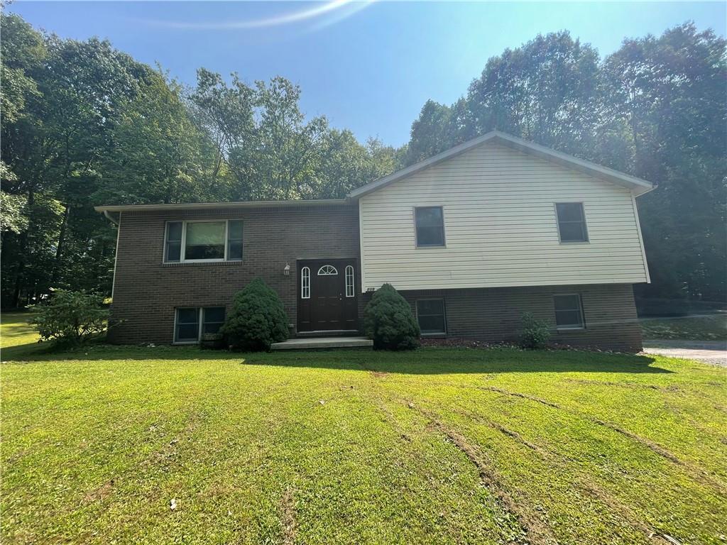 a house view with a outdoor space