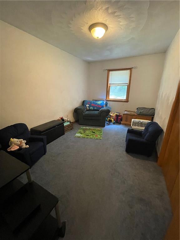 809 West Union Road West Lebanon, PA 15783 - Photo 17 of 25 a gym room with furniture and a window