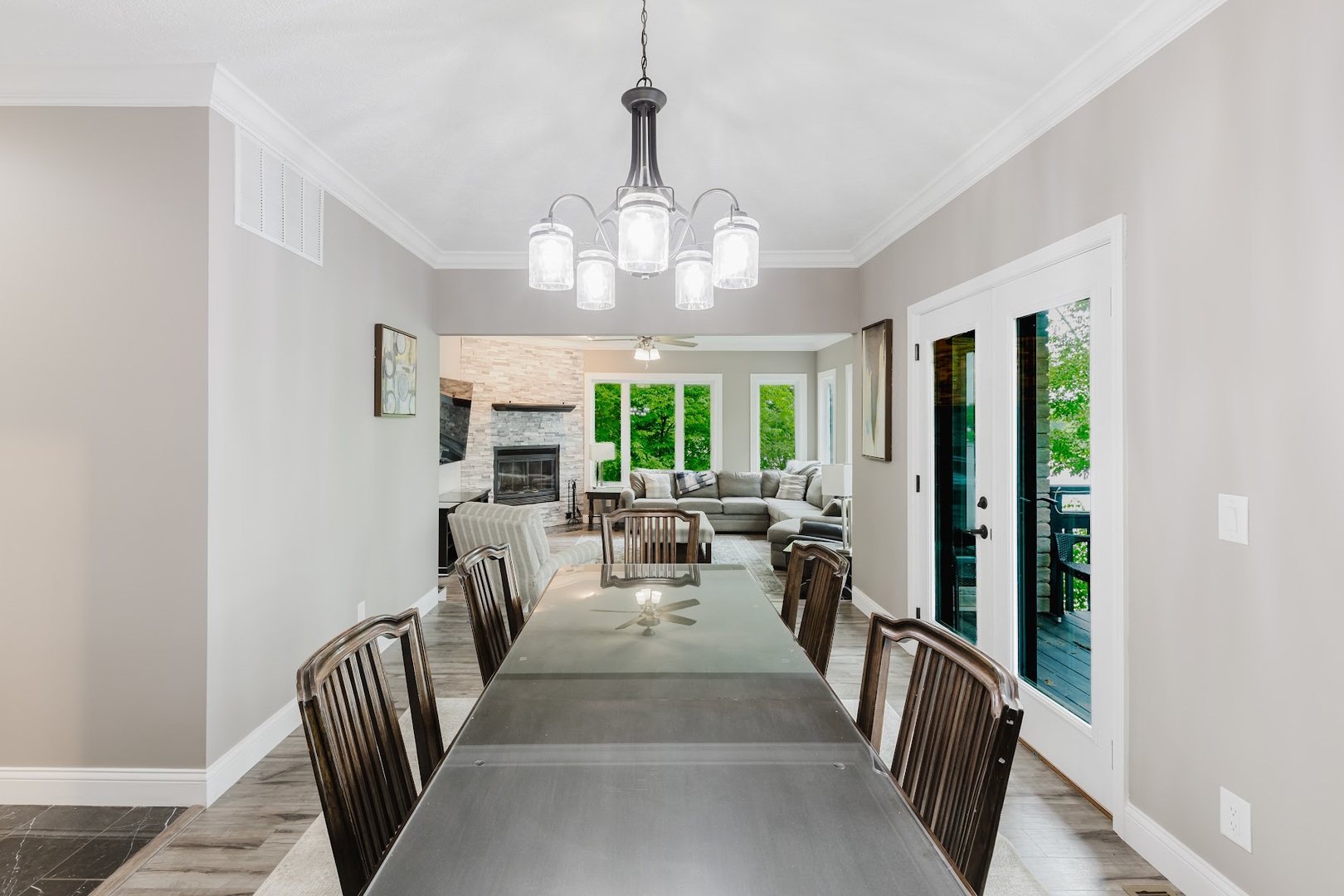 12225 Pebble Point Road Marion, IL 62959 - Photo 18 of 88 a view of a living room and dining room