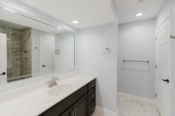 $1,100,000 | 12225 Pebble Point Road, Marion, IL 62959