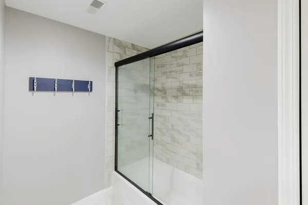 $1,100,000 | 12225 Pebble Point Road, Marion, IL 62959