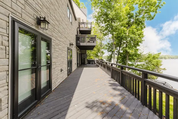 $1,100,000 | 12225 Pebble Point Road, Marion, IL 62959