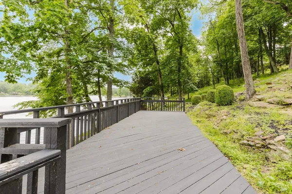 $1,100,000 | 12225 Pebble Point Road, Marion, IL 62959
