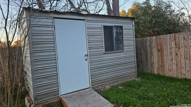 $1,895 | 7415 Horse Tail Drive, San Antonio, TX 78240