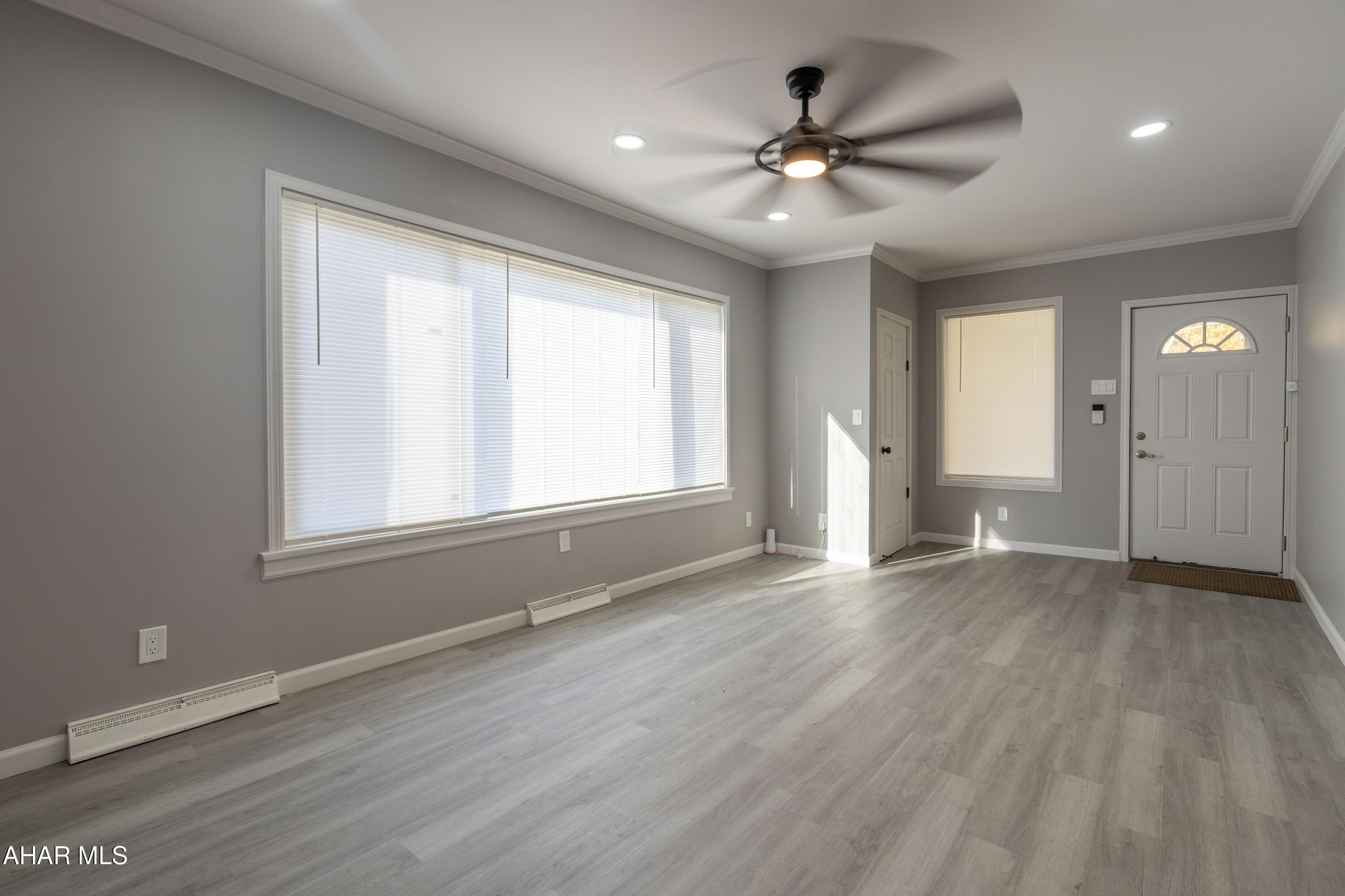 1129 Kettle Road Altoona, PA 16601 - Photo 4 of 47