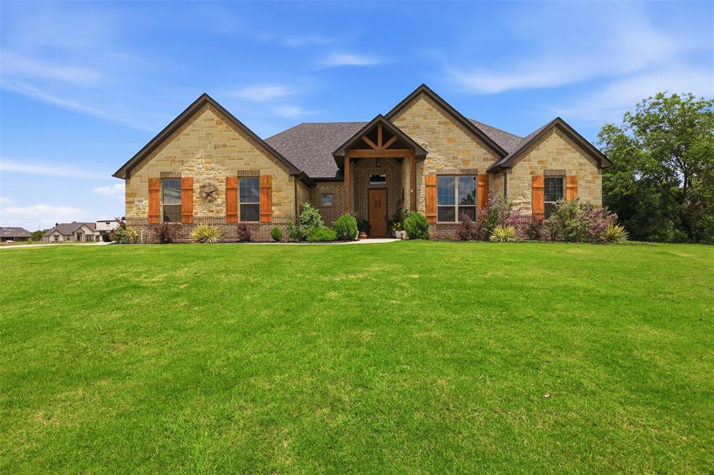 915 Taylor Branch Springtown, TX 76082 - Photo 1 of 31
