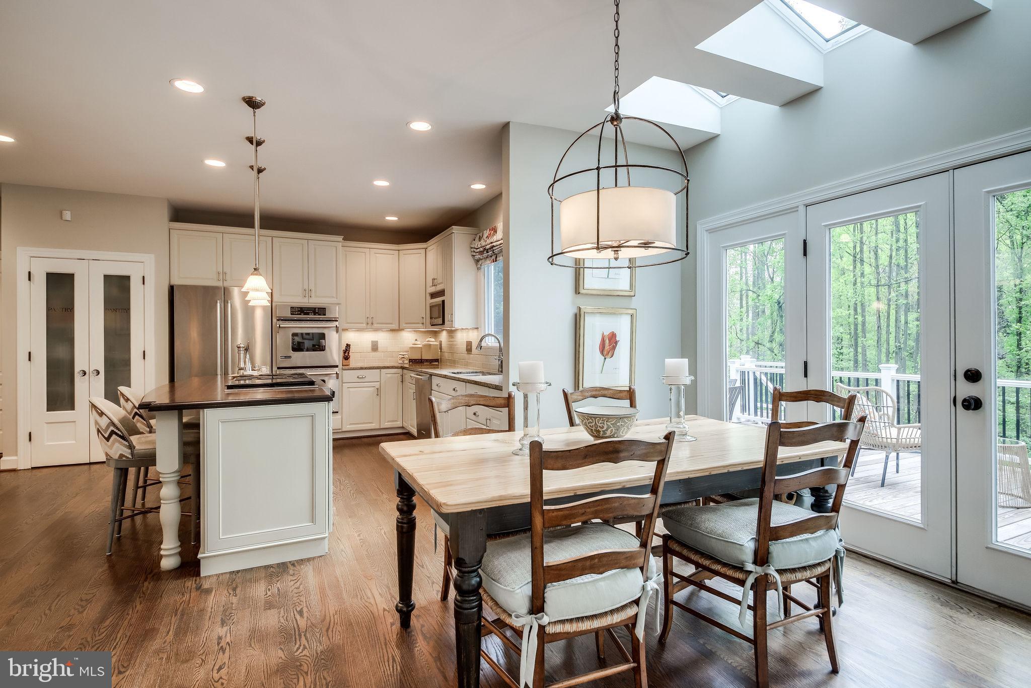 1159 B Fieldview Drive Reston, VA 20194 - Photo 17 of 67 Tastefully renovated kitchen