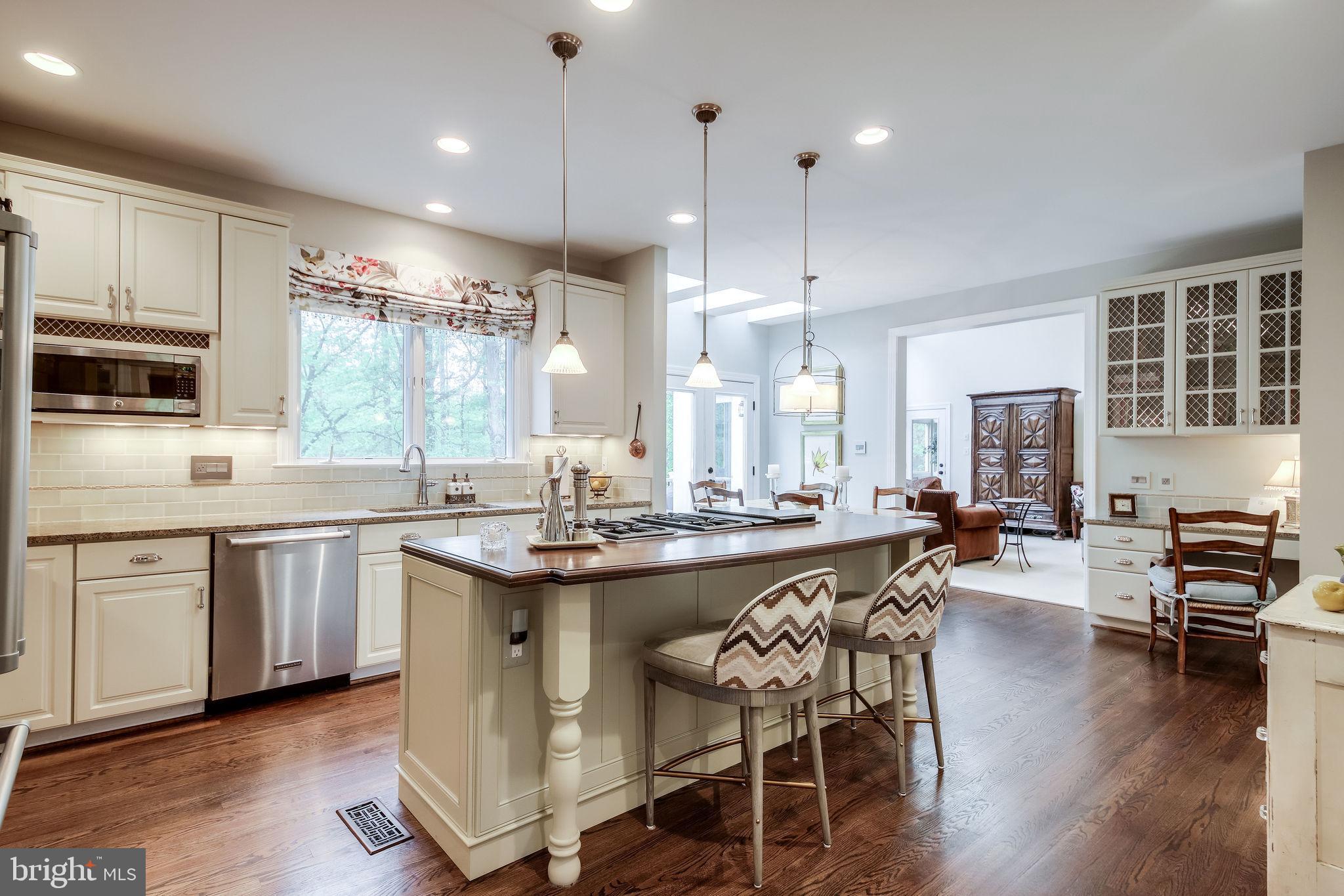 1159 B Fieldview Drive Reston, VA 20194 - Photo 22 of 67 The HEART of the Home