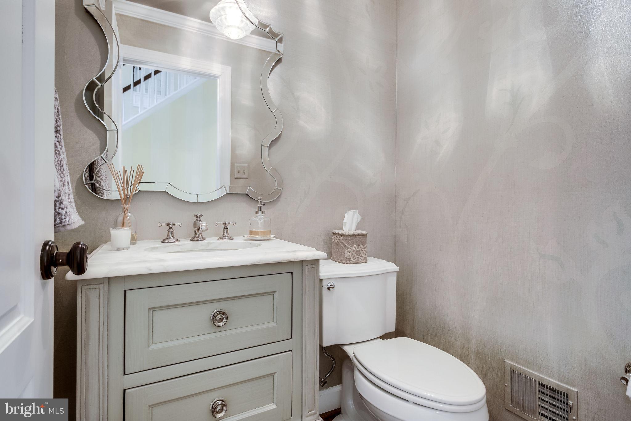1159 B Fieldview Drive Reston, VA 20194 - Photo 29 of 67 Powder room w/ designer faux painted walls