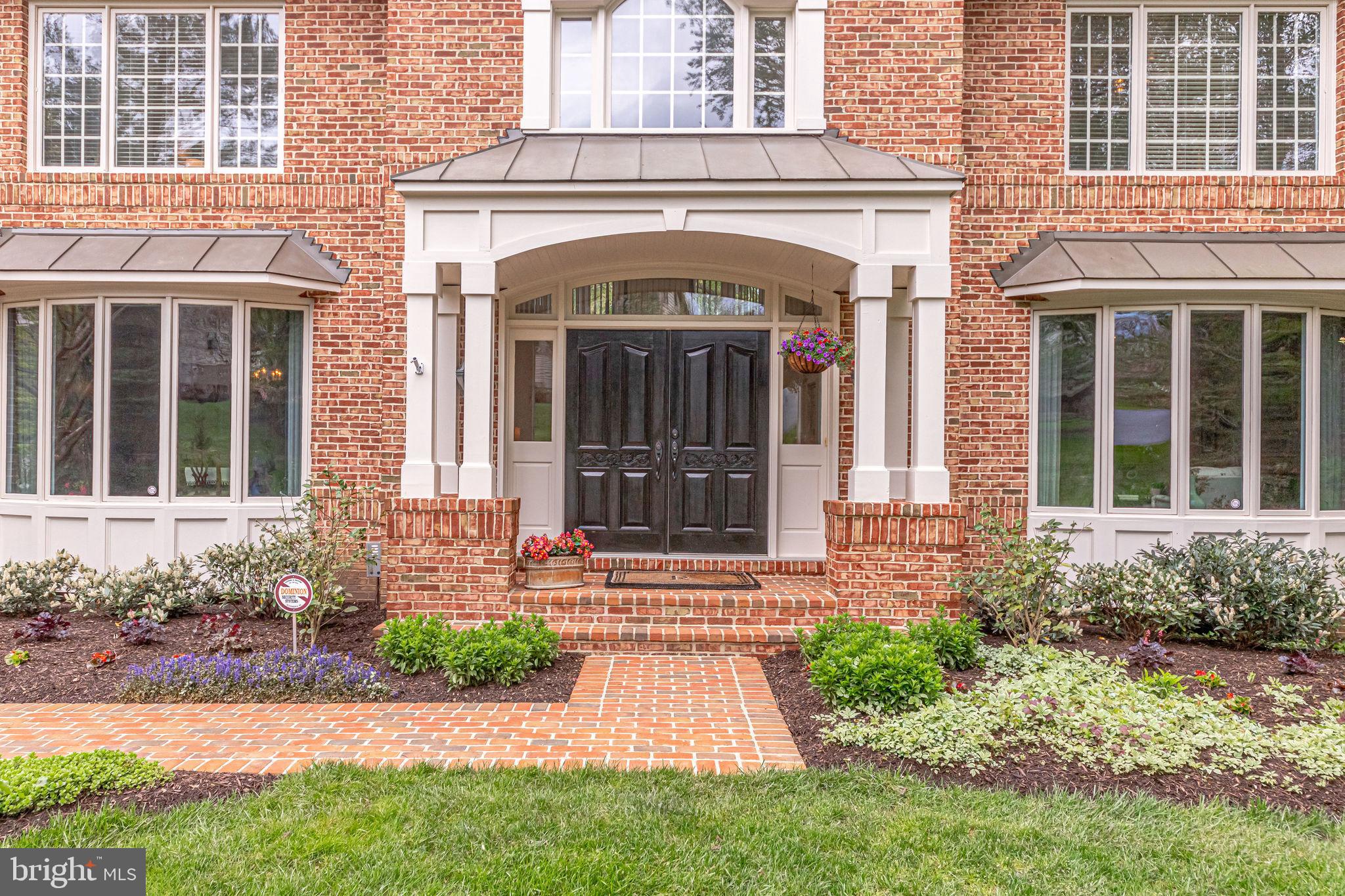 1159 B Fieldview Drive Reston, VA 20194 - Photo 5 of 67 Inviting porch