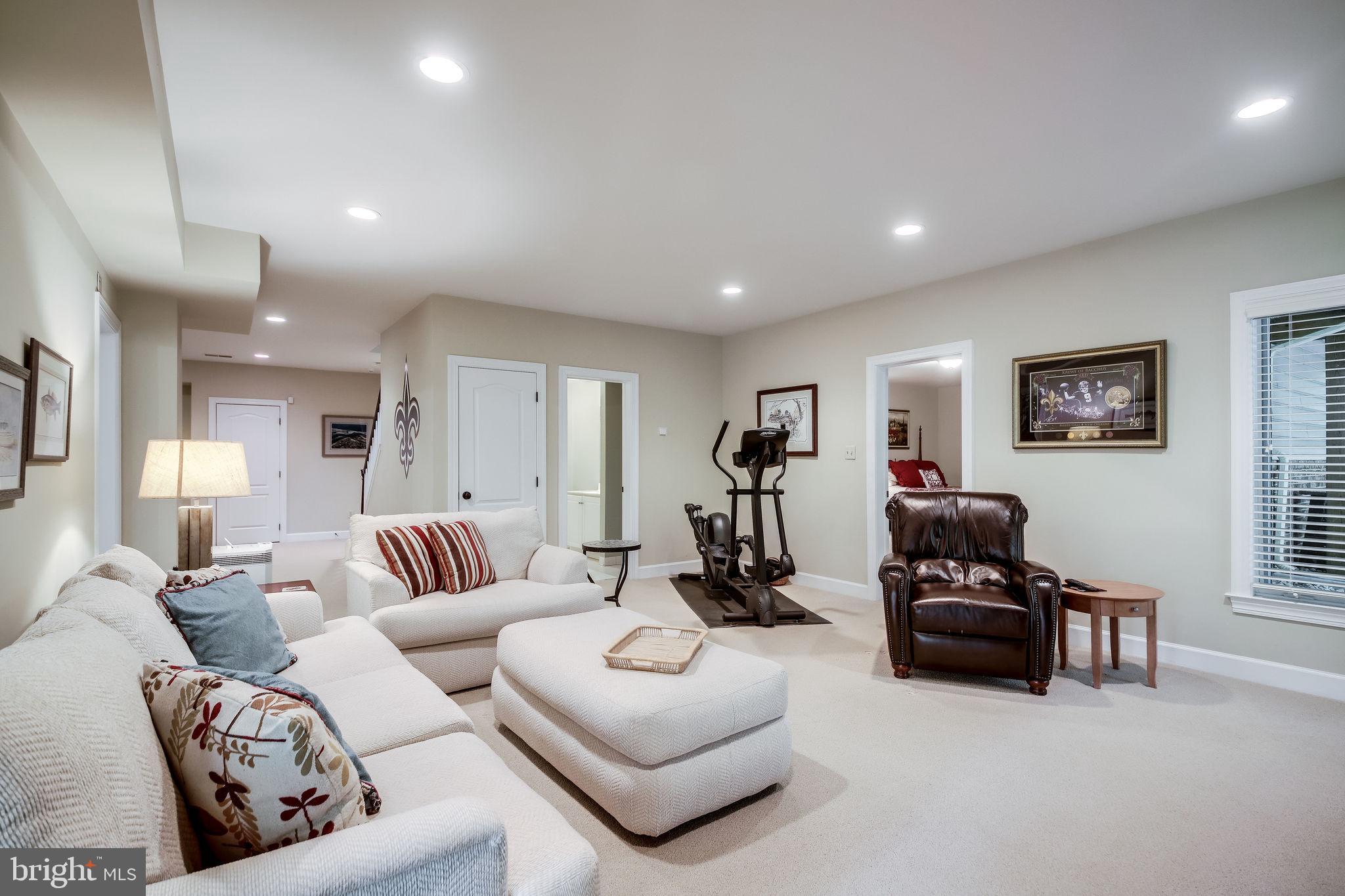 1159 B Fieldview Drive Reston, VA 20194 - Photo 54 of 67 Easy access to full bath & BR 5