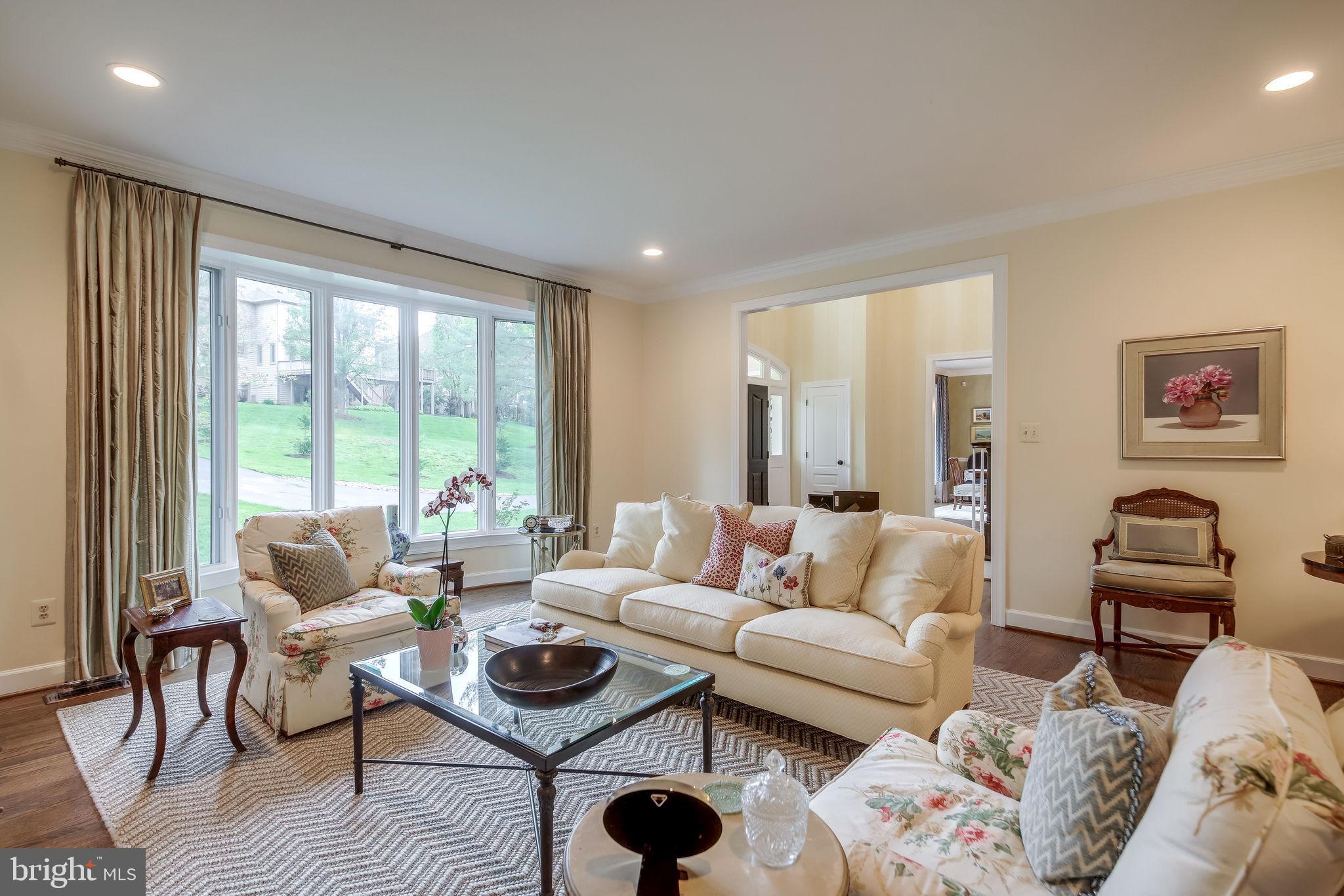 1159 B Fieldview Drive Reston, VA 20194 - Photo 9 of 67 Lovely bow window