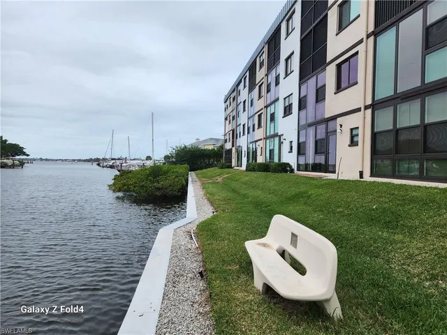 $5,800 | 805 River Point Drive, Unit C307, Naples, FL 34102