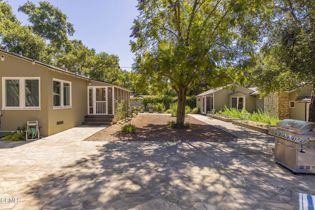 840 Fairview Road Ojai, CA 93023 - Photo 12 of 34 a backyard of a house with oven and basket ball court
