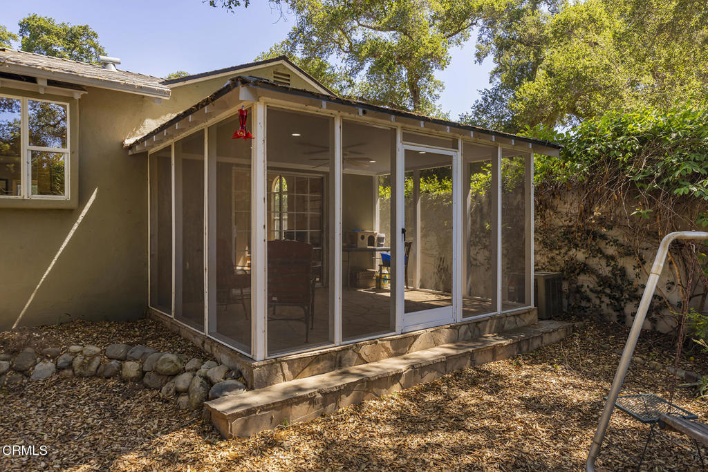 840 Fairview Road Ojai, CA 93023 - Photo 25 of 34 a view of a barn with yard