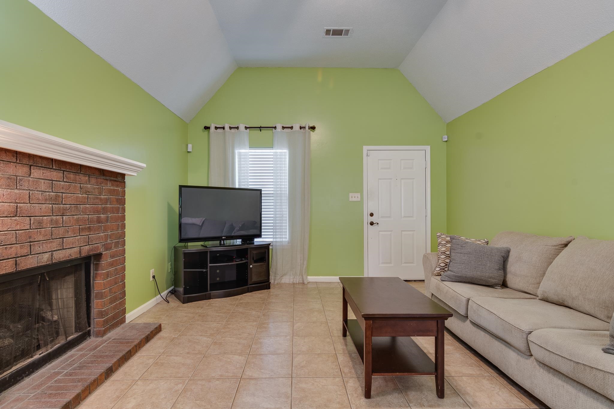 8425 Old Dexter Road Memphis, TN 38016 - Photo 9 of 32 Gallery Image 9