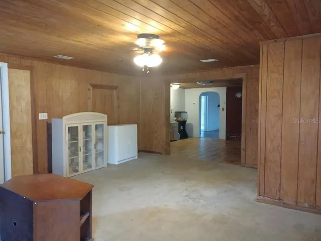 a view of livingroom with furniture