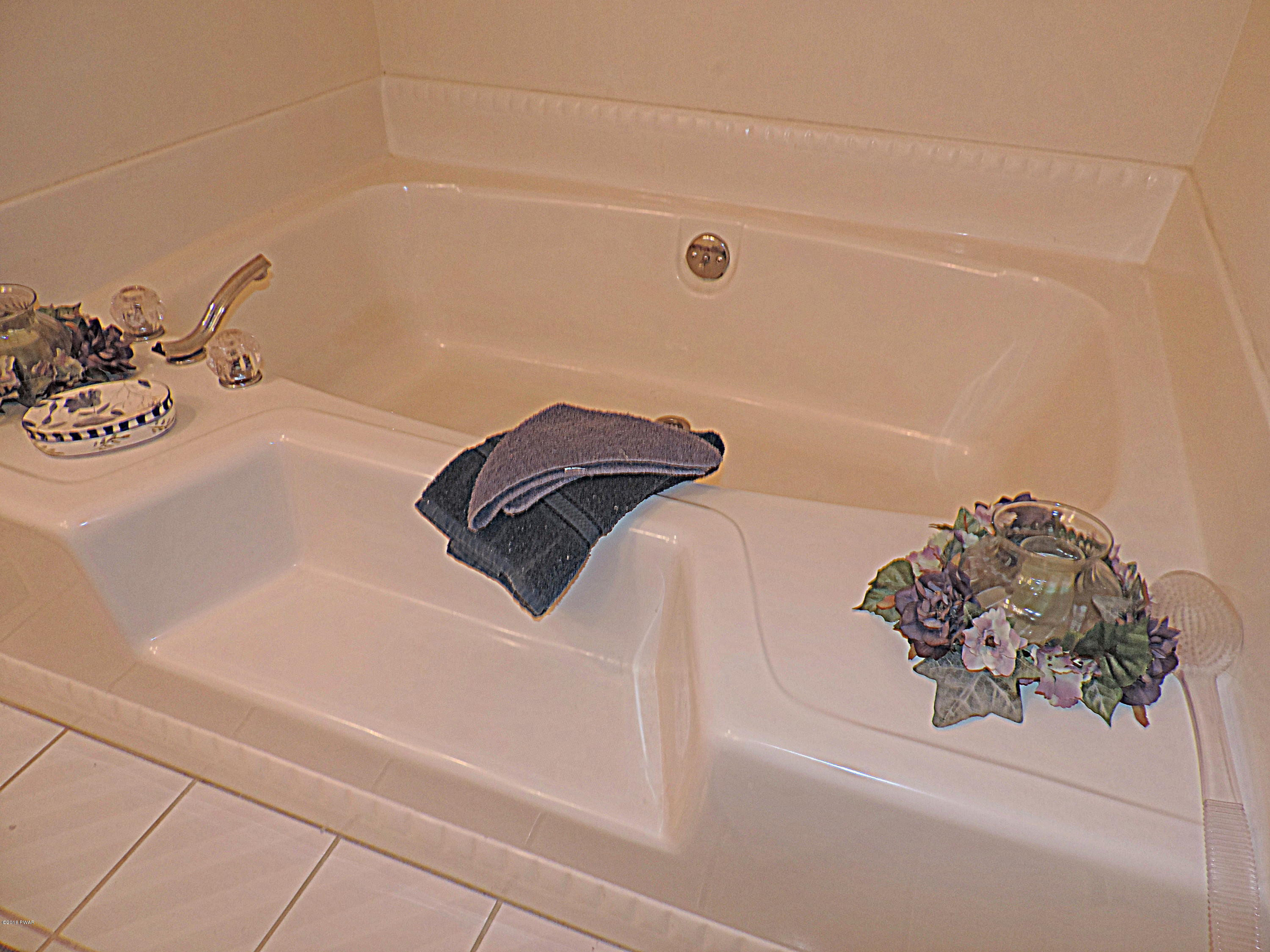 121 Ranger Road Greeley, PA 18425 - Photo 20 of 45 121 Ranger Road 062