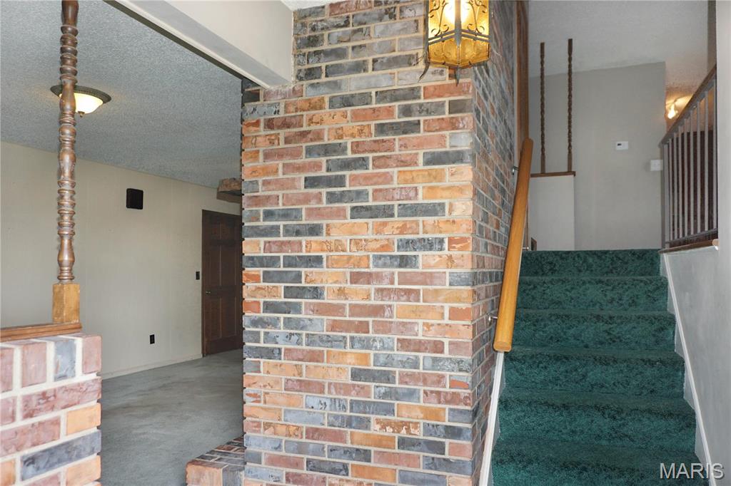 1502 Independence Road Rolla, MO 65401 - Photo 6 of 29