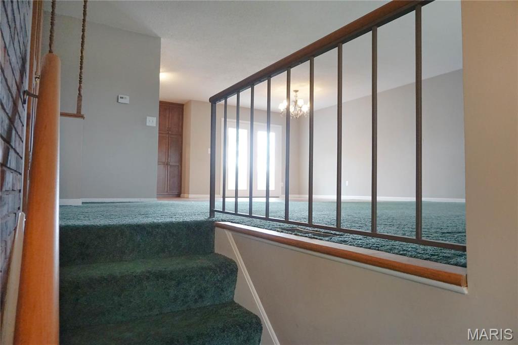 1502 Independence Road Rolla, MO 65401 - Photo 7 of 29