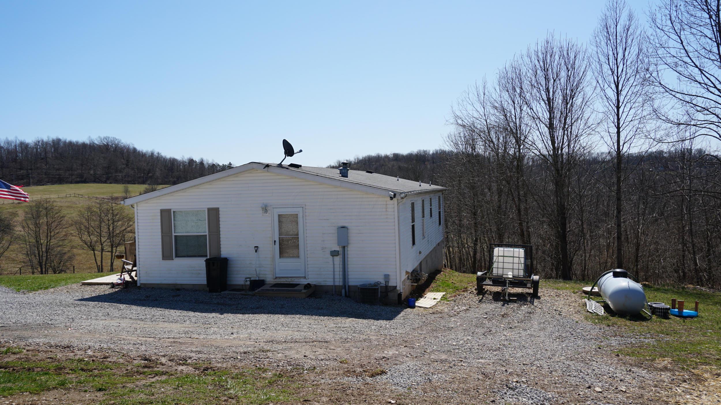 52149 Iowa Road Cumberland, OH 43732 - Photo 6 of 19