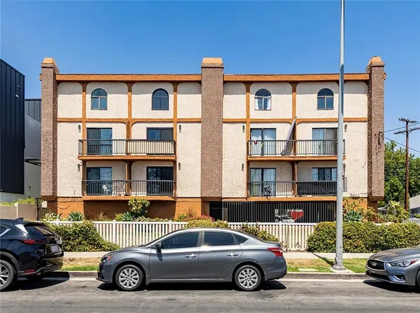 $4,500 | 2480 Penmar Avenue, Venice, CA 90291
