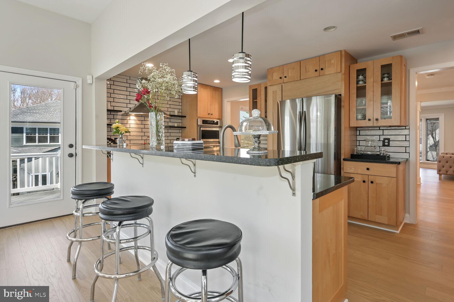 8516 West Howell Road Bethesda, MD 20817 - Photo 15 of 44 Bar kitchen