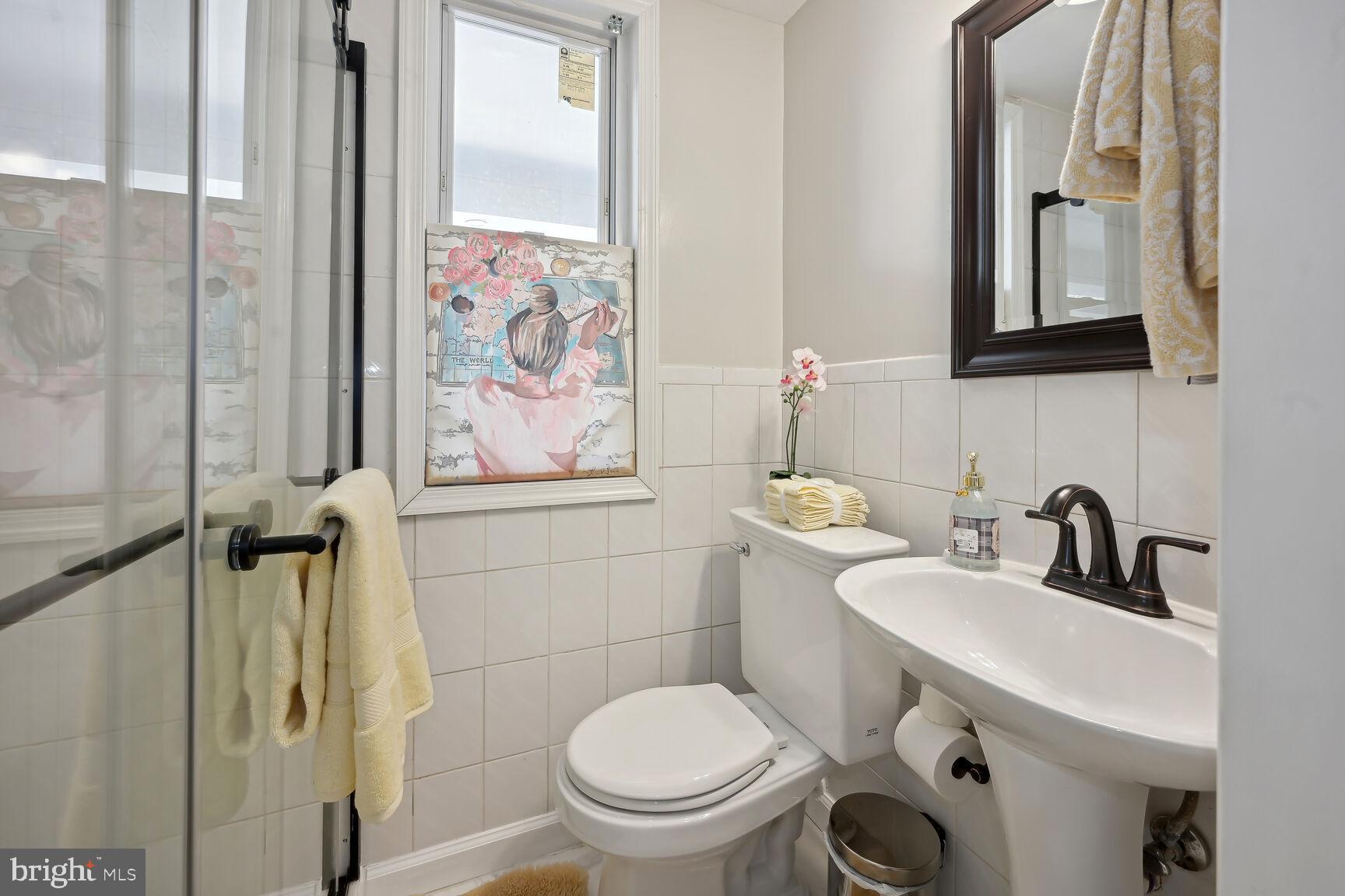 8516 West Howell Road Bethesda, MD 20817 - Photo 23 of 44