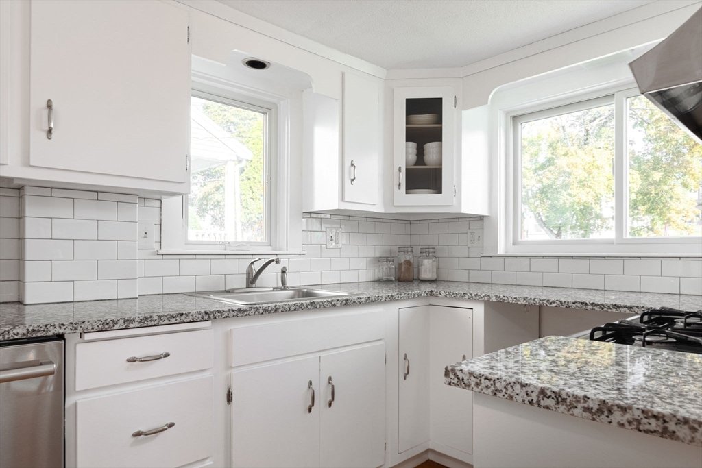 58 Beal Road Waltham, MA 02453 - Photo 7 of 23 Gallery Image 7