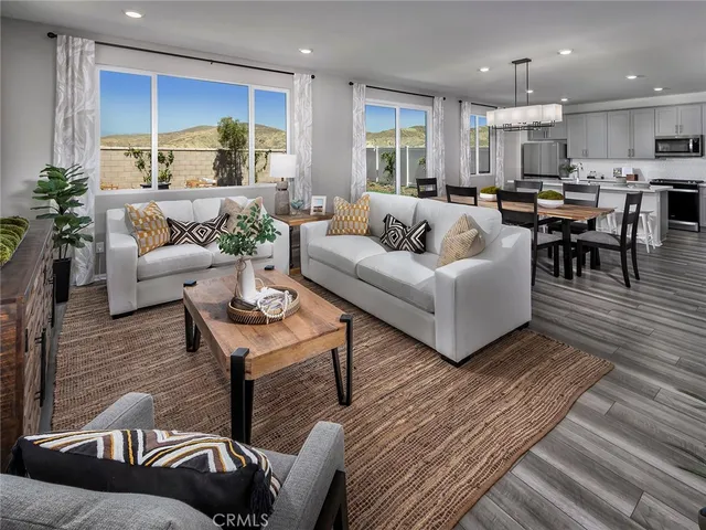 $718,327 | 2083 Mandarin Lane, Redlands, CA 92374