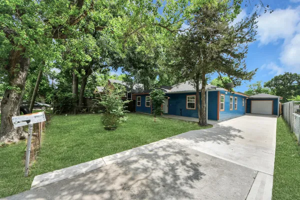 $1,800 | 135 Rustic Drive, Pasadena, TX 77502