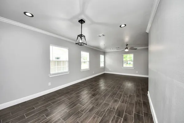 $1,800 | 135 Rustic Drive, Pasadena, TX 77502