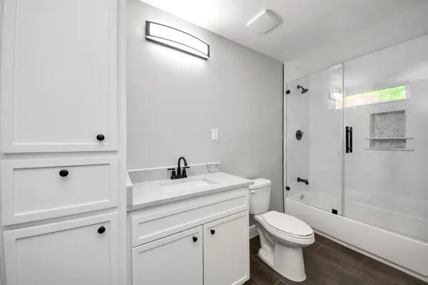 $1,800 | 135 Rustic Drive, Pasadena, TX 77502