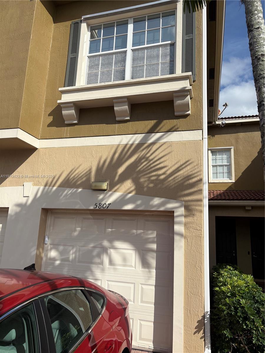 a view of parking area