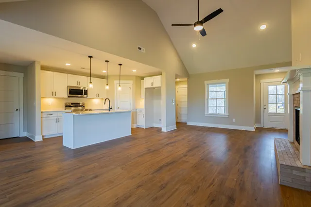 $409,900 | 71 Brooklyn Avenue, Manchester, TN 37355