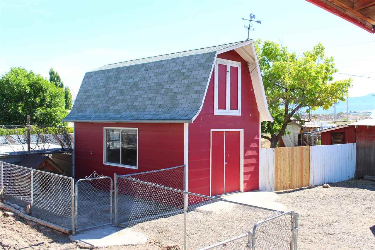 3244 D Road Clifton, CO 81520 - Photo 6 of 21 a backyard of a house