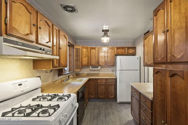 $385,000 | 1675 Auburn Way, Reno, NV 89502