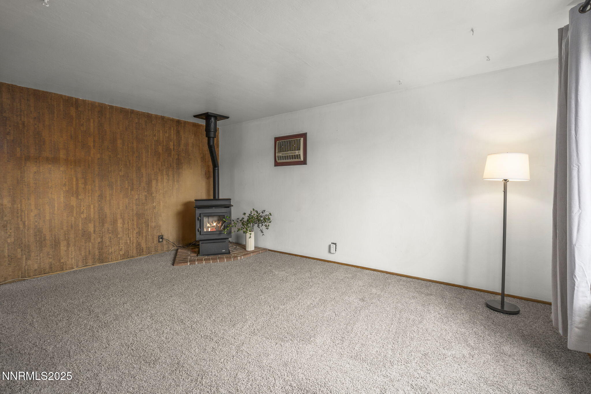 1675 Auburn Way Reno, NV 89502 - Photo 6 of 32 5-web-or-mls-_DSC6359