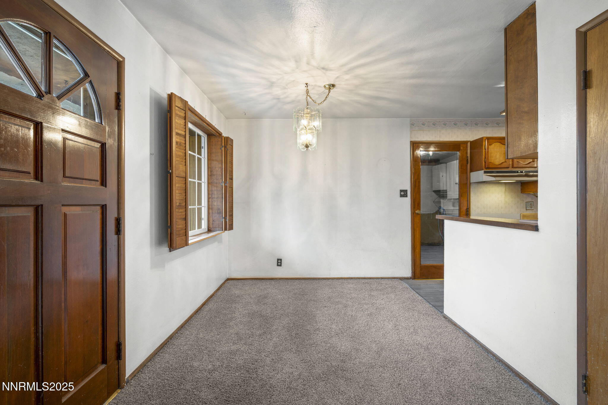 1675 Auburn Way Reno, NV 89502 - Photo 7 of 32 11-web-or-mls-_DSC6403